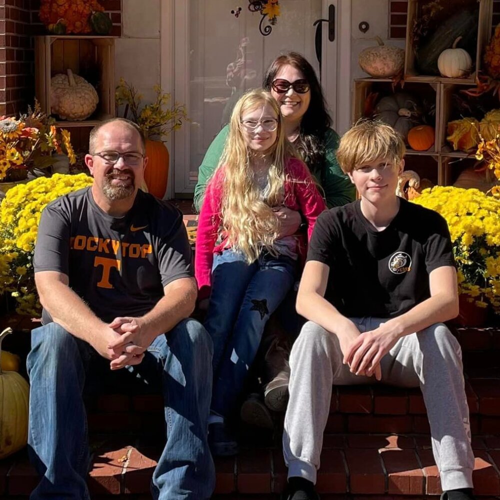 Meet your Posher, Holly